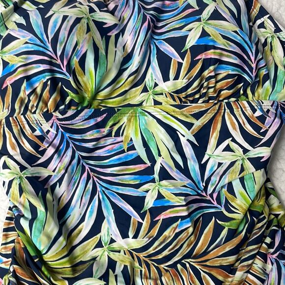 NWT Ellen Tracy Tropical Palm Leaf One Piece Suit Size 14 - Picture 3 of 9